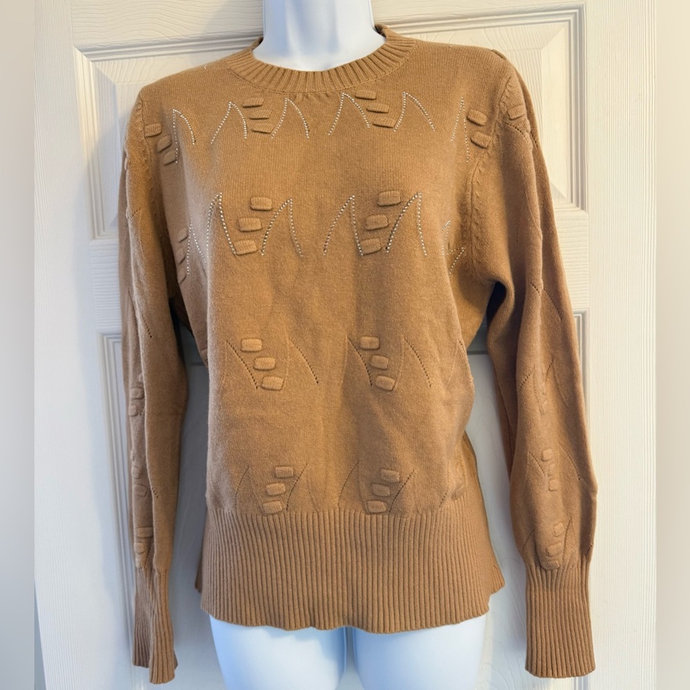 Elegant Brown Crew Neck Sweater by Nancy Yang – Size XL (Fits Like L/M)